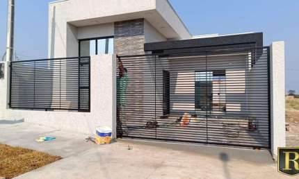 Casa para Venda em Guarapuava, Industrial, 2 dormitórios, 1 banheiro, 1 vaga