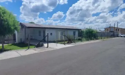 Casa para Venda em Guarapuava, Conradinho, 2 dormitórios, 1 banheiro, 1 vaga