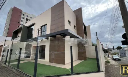 Sobrado para Venda em Guarapuava, Centro, 3 dormitórios, 3 suítes, 4 vagas