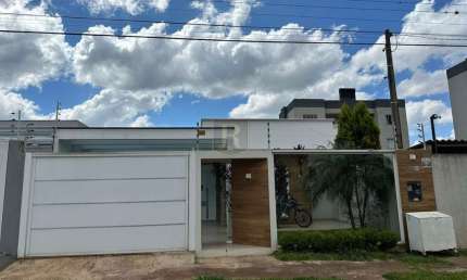 Casa para Venda em Guarapuava, Boqueirão, 3 dormitórios, 1 suíte