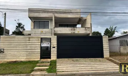 Sobrado para Venda em Guarapuava, Santa Cruz, 3 dormitórios, 1 suíte, 2 vagas
