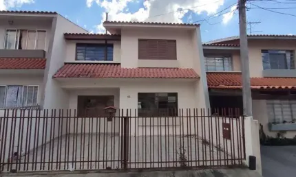Sobrado para Venda em Guarapuava, Alto da XV, 4 dormitórios, 2 banheiros, 2 vagas
