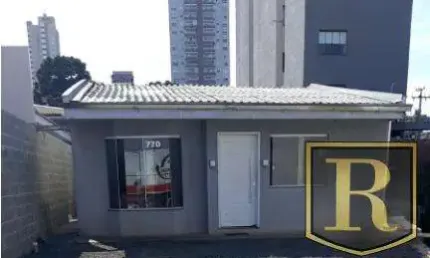 Casa para Locação em Guarapuava, Trianon, 3 dormitórios, 1 banheiro, 2 vagas