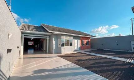 Casa para Venda em Guarapuava, Cascavel, 3 dormitórios, 1 suíte, 3 vagas