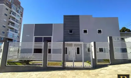 Sobrado para Venda em Guarapuava, Santa Cruz, 3 dormitórios, 3 suítes, 3 banheiros, 2 vagas