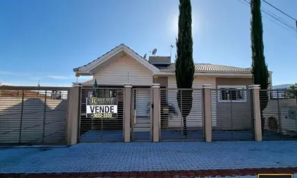 Casa à venda na Rua Vicente Machado, 2710, Dos Estados, Guarapuava