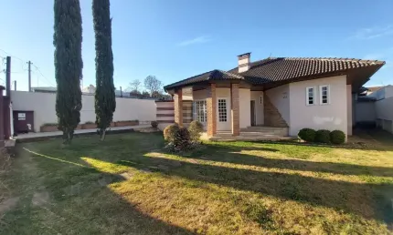 Casa para Venda em Guarapuava, Santana, 3 dormitórios, 1 suíte, 2 vagas