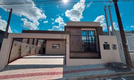 Casa para Venda em Guarapuava, Batel, 3 dormitórios, 1 suíte, 2 banheiros, 2 vagas