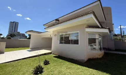 Imóvel Comercial para Locação em Guarapuava, Trianon, 3 dormitórios, 1 suíte, 3 banheiros, 4 vagas