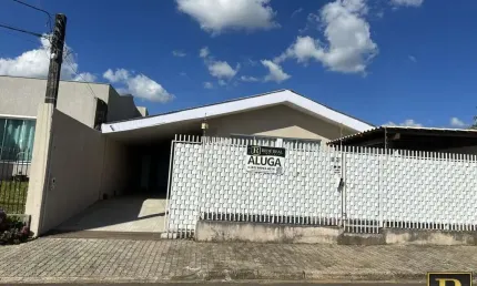 Casa para locação em guarapuava, trianon, 3 dormitórios, 1 suíte, 3 banheiros, 2 vagas