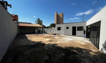 Casa com 3 quartos à venda no Centro, Barretos 