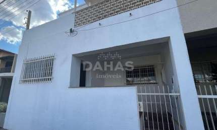 Casa com 3 quartos para alugar no Centro, Barretos 