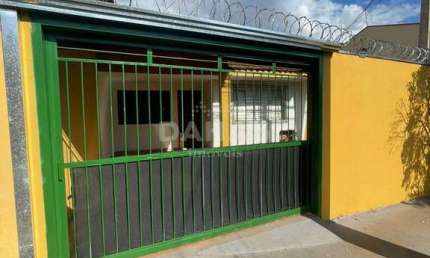 Casa com 3 quartos à venda no Centro, Barretos 