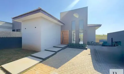 Linda casa recém construída térrea em loteamento, 10 minutos centro de atibaia
