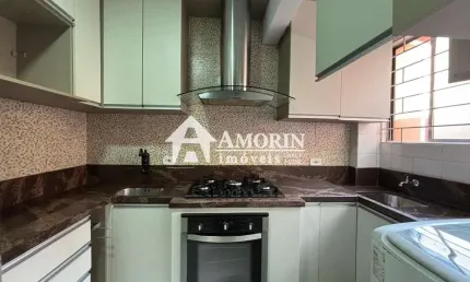 Apartamento no Fazendinha, 66m  de área total, cozinha com armários.
