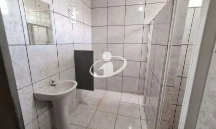 Barracão / Galpão / Depósito para alugar na Nossa Senhora das Graças, Uberlândia  por R$ 6.000