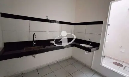 Sala comercial para alugar no Santa Mônica, Uberlândia  por R$ 1.800