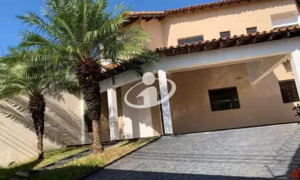 Casa com 3 quartos para alugar na Cidade Jardim, Uberlândia  por R$ 6.500