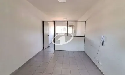 Sala comercial com 1 sala para alugar no Osvaldo Rezende, Uberlândia  por R$ 850