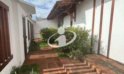 Casa comercial para alugar no Martins, Uberlândia  por R$ 10.000