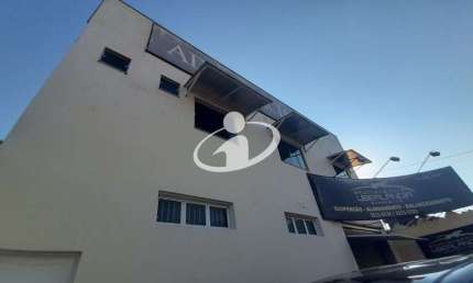 Sala comercial com 3 salas para alugar na Nossa Senhora Aparecida, Uberlândia  por R$ 1.800