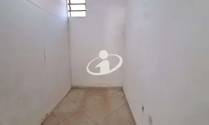 Sala comercial para alugar em Granada, Uberlândia  por R$ 3.300