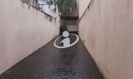 Barracão / Galpão / Depósito para alugar no Centro, Uberlândia  por R$ 4.500