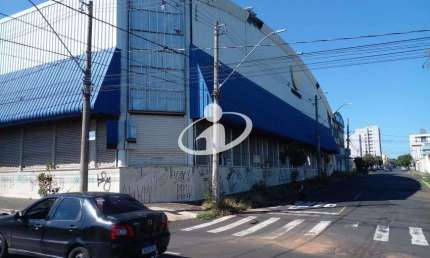 Barracão / Galpão / Depósito para alugar no Santa Mônica, Uberlândia  por R$ 70.000
