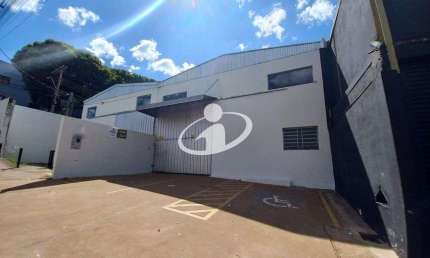 Barracão / Galpão / Depósito para alugar no Tibery, Uberlândia  por R$ 6.500