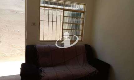 Casa com 1 quarto para alugar na Nossa Senhora Aparecida, Uberlândia  por R$ 800