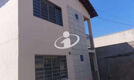 Apartamento com 2 quartos para alugar no Custódio Pereira, Uberlândia  por R$ 1.250