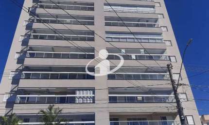 Apartamento com 3 quartos para alugar no Santa Mônica, Uberlândia  por R$ 3.800