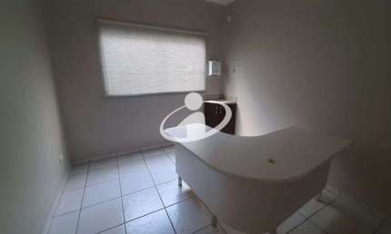Sala comercial para alugar no Alto Umuarama, Uberlândia  por R$ 4.000
