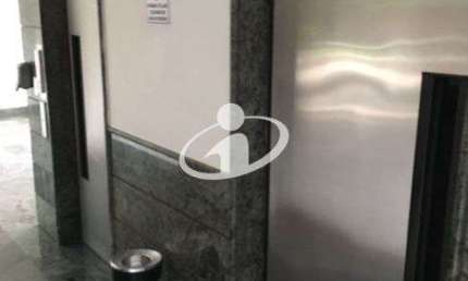 Apartamento com 4 quartos para alugar no Osvaldo Rezende, Uberlândia  por R$ 8.500