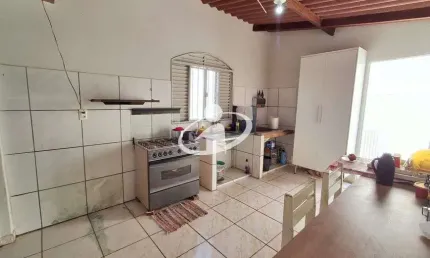 Casa comercial com 9 salas para alugar no Brasil, Uberlândia  por R$ 12.000