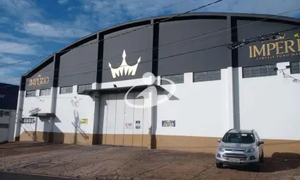 Barracão / Galpão / Depósito com 3 salas para alugar no Custódio Pereira, Uberlândia  por R$ 30.000