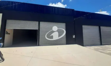 Barracão / Galpão / Depósito para alugar no Shopping Park, Uberlândia  por R$ 4.800