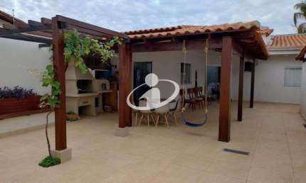 Casa comercial com 1 sala para alugar no Jardim Karaíba, Uberlândia  por R$ 15.000