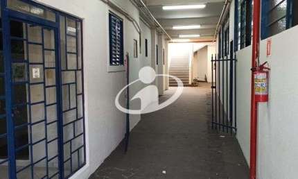 Prédio com 11 salas para alugar no Martins, Uberlândia  por R$ 9.000