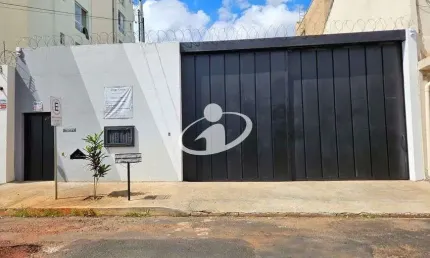 Sala comercial para alugar em Saraiva, Uberlândia  por R$ 4.500