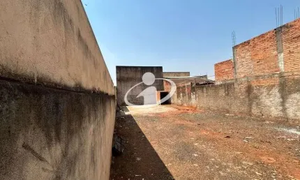 Terreno à venda no Jardim Canaã, Uberlândia  por R$ 157.000