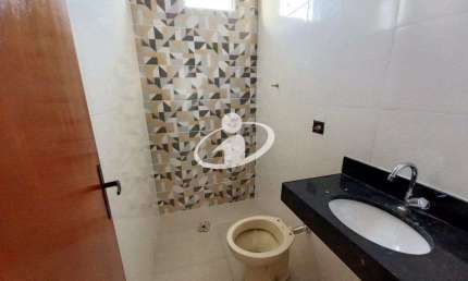 Casa com 8 quartos à venda na Nossa Senhora das Graças, Uberlândia , 208 m2 por R$ 682.500