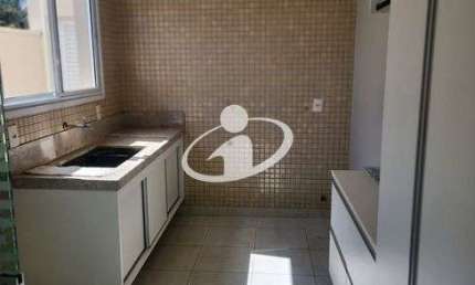 Casa em condomínio fechado com 3 quartos para alugar no Aclimação, Uberlândia  por R$ 10.000