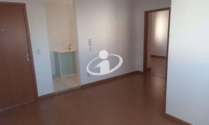 Apartamento com 2 quartos para alugar no Grand Ville, Uberlândia  por R$ 1.300