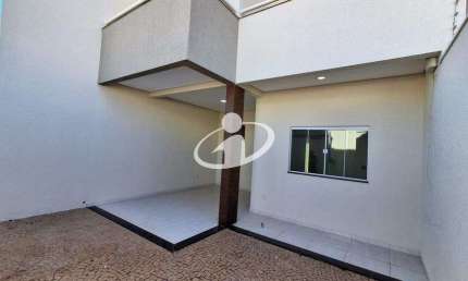 Casa com 3 quartos para alugar no Alto Umuarama, Uberlândia  por R$ 3.500