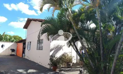 Casa com 4 quartos à venda no Jardim Ipanema I, Uberlândia , 111 m2 por R$ 350.000
