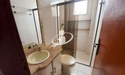 Apartamento com 2 quartos para alugar em Laranjeiras, Uberlândia  por R$ 1.100