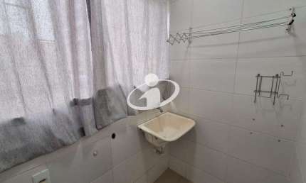 Apartamento com 2 quartos para alugar em Carajás, Uberlândia  por R$ 1.200