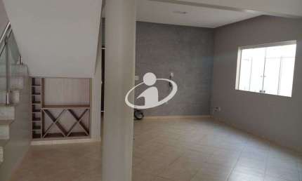 Casa em condomínio fechado com 4 quartos para alugar no Aclimação, Uberlândia  por R$ 7.500