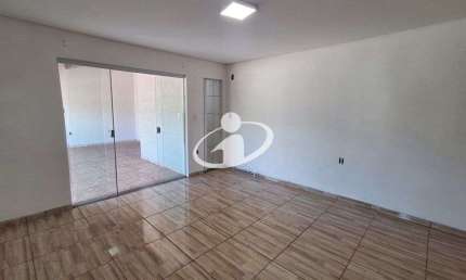 Apartamento com 3 quartos para alugar no Planalto, Uberlândia  por R$ 2.200